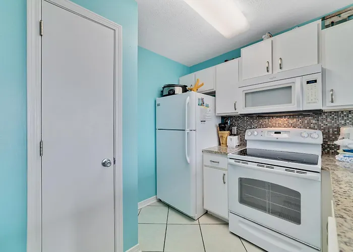 Grand 212 Gulf Shores