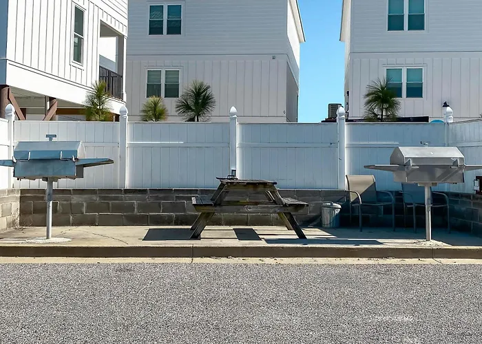 Grand 212 * Gulf Shores